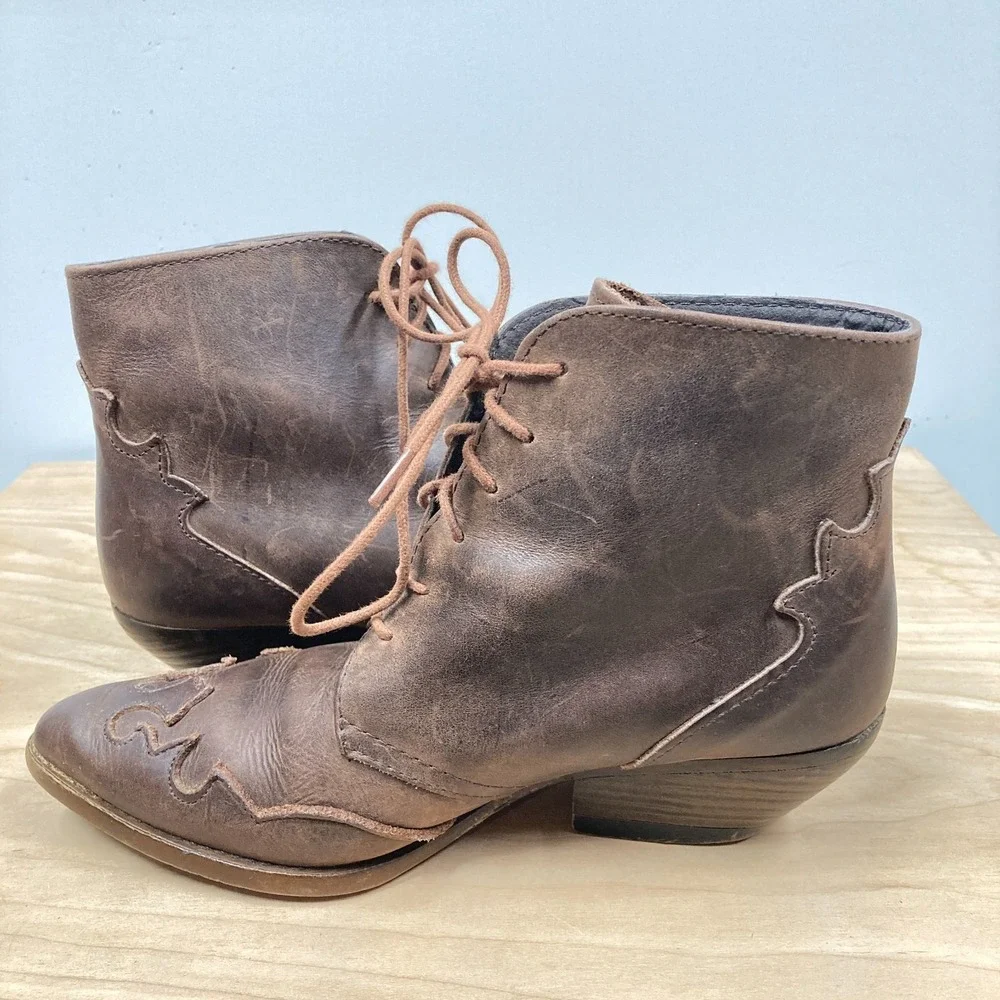 Vtg Spiegel Western Ankle Boots, Size 5, Brown‎ Distressed Leather Scroll Pointy